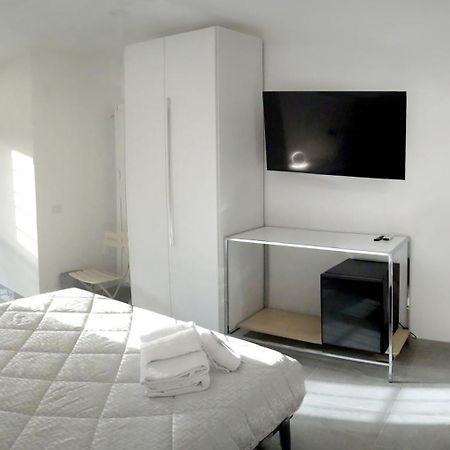 La Fiera Guesthouse Fiumicino Luaran gambar