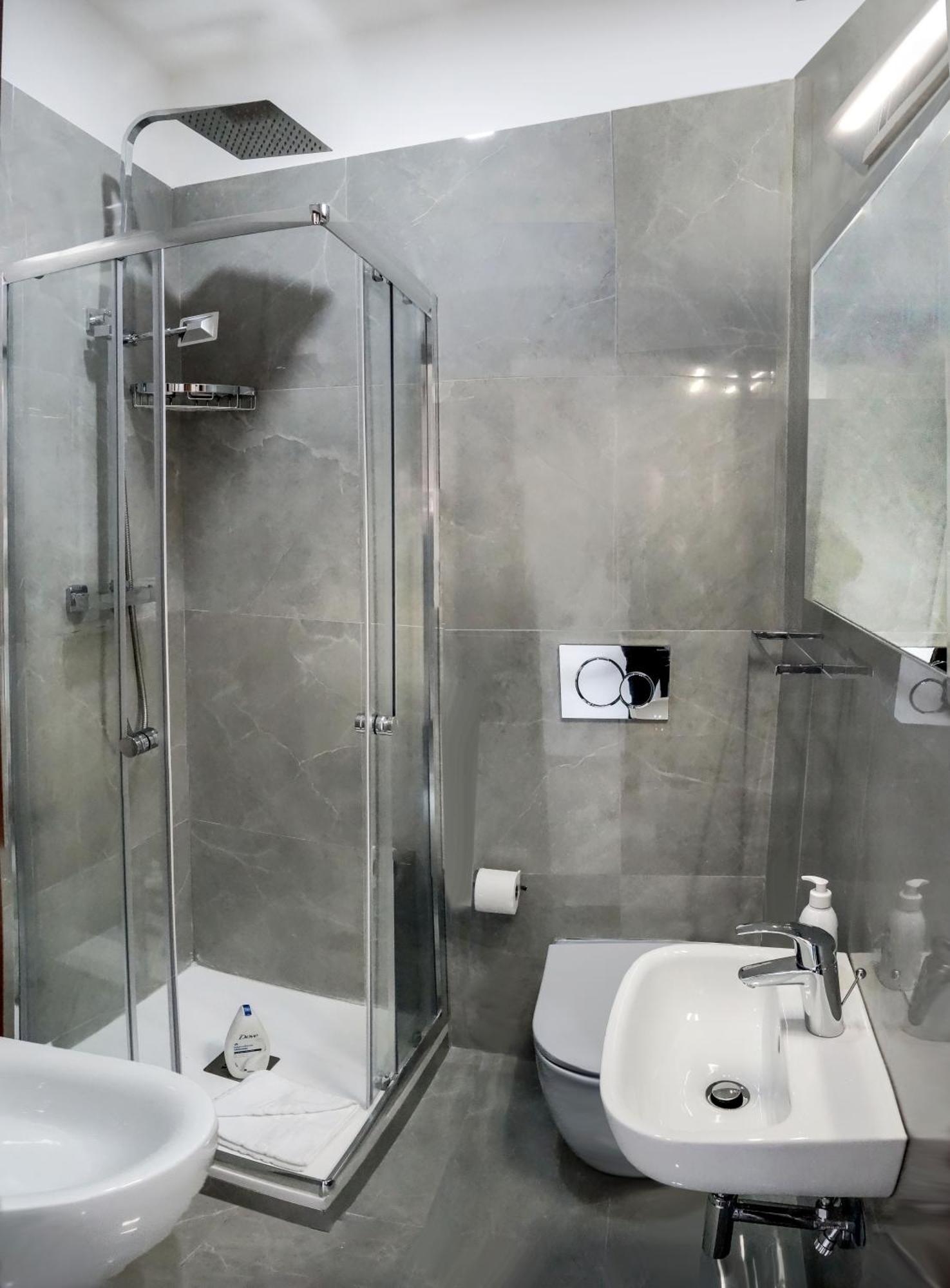 La Fiera Guesthouse Fiumicino Luaran gambar